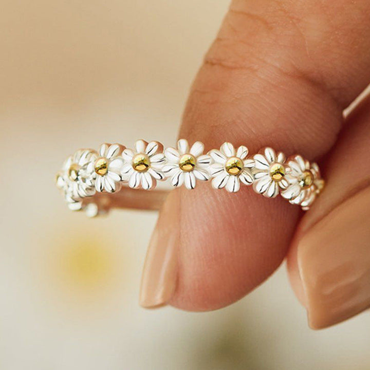 Daisy Adjustable Ring